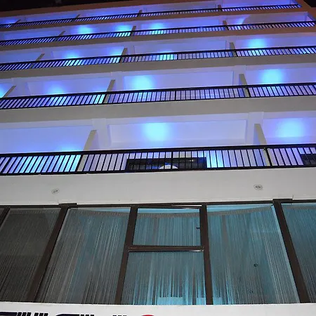 Les Palmiers Boutique & Luxury 라르나카