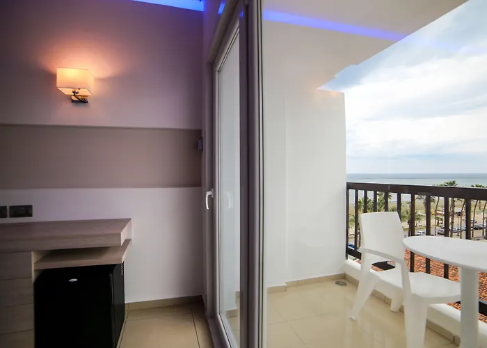 Ξενοδοχείο Les Palmiers Boutique & Luxury 2*